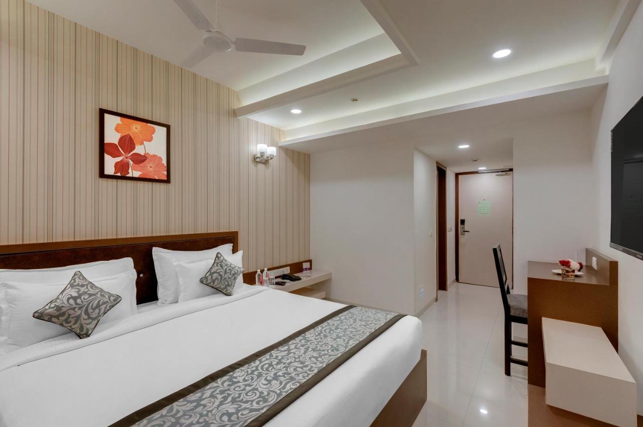 Click Collection Jaipur, Sindhi Camp Hotel Exterior foto
